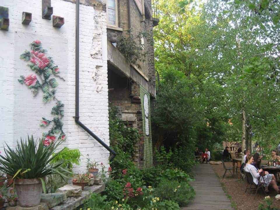 Cross Stitch Graffiti Art from Raquel Rodrigo 5