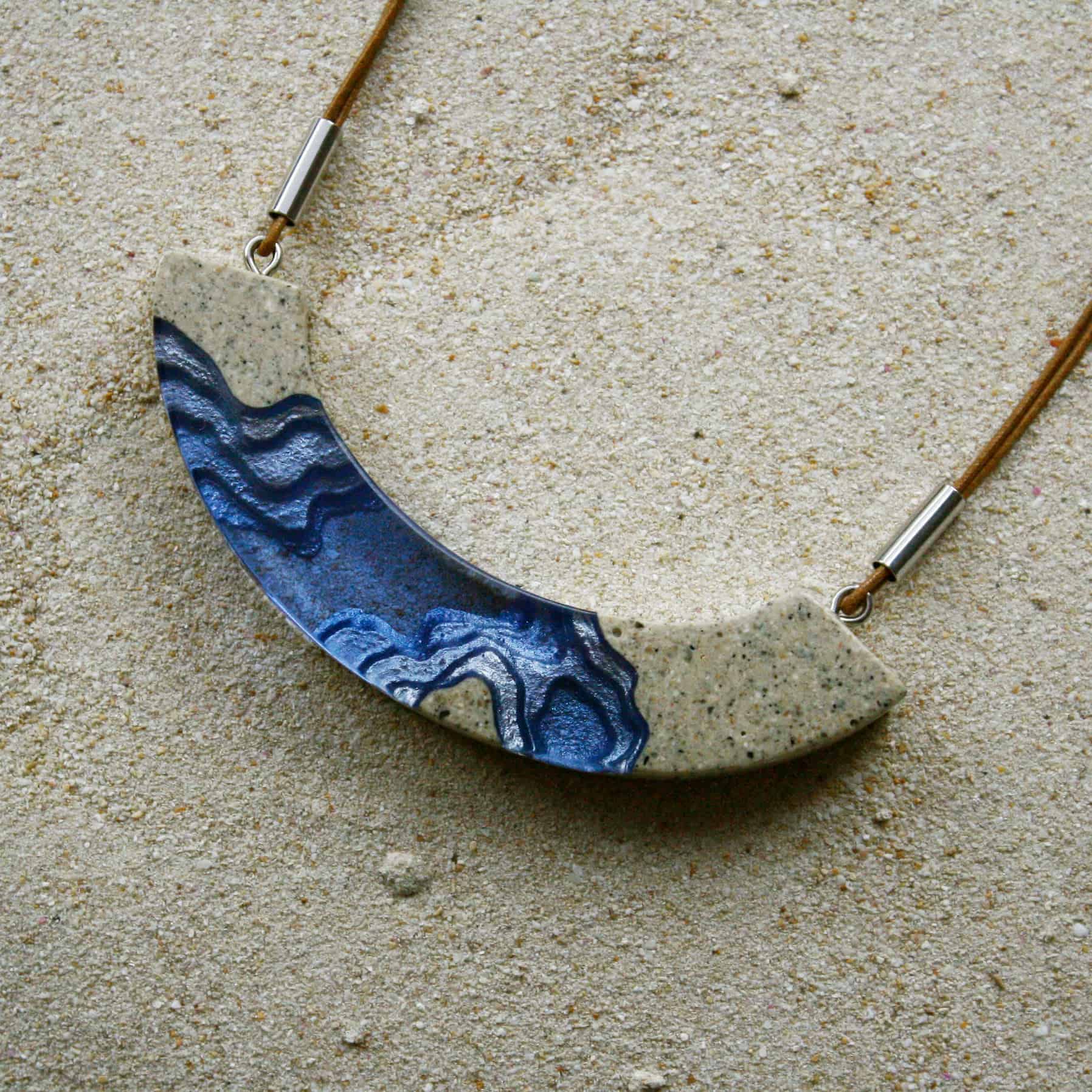 The Lagoon - Curved beach necklace