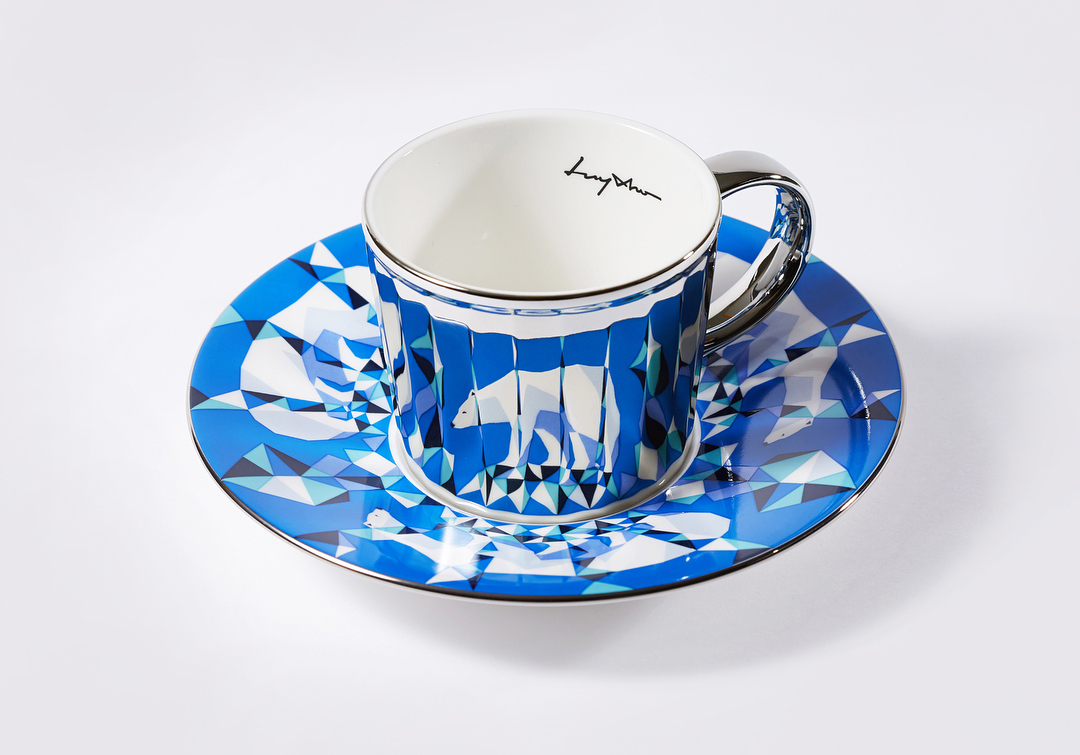 Luycho Blue and White Polar Bear Mirror Cup