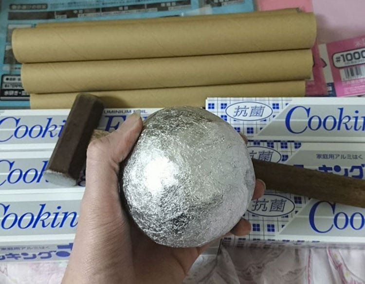 Making a Aluminum Foil Ball 2