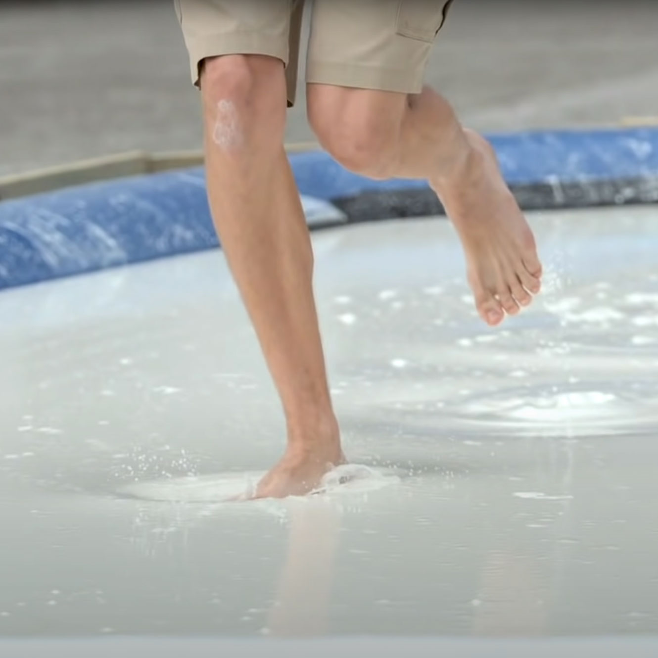 Running-on-Water-with-Oobleck